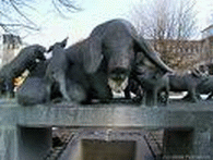 Famous Pigs-Statue of Ahrus