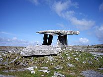 Irish Tours - Poulnabrone Tomb Irish Tours - Poulnabrone Tomb