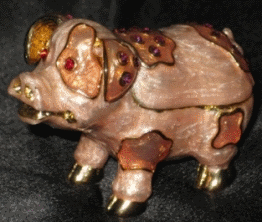 pig jewlery box closed, pig collection item